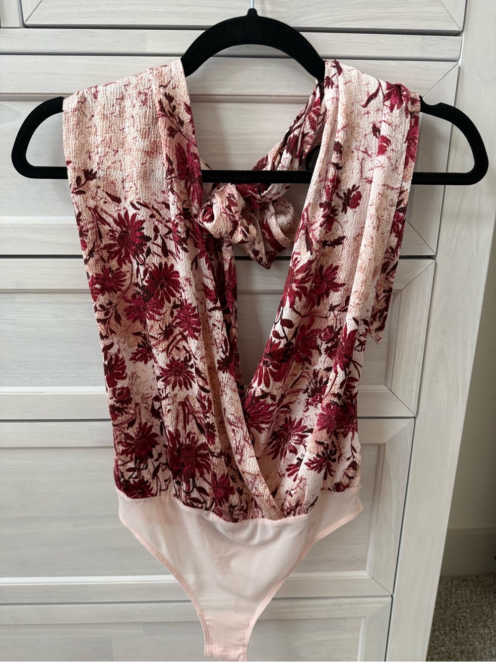 Free People V-Neck Backless Bodysuit in Blush and Burgundy Size S
